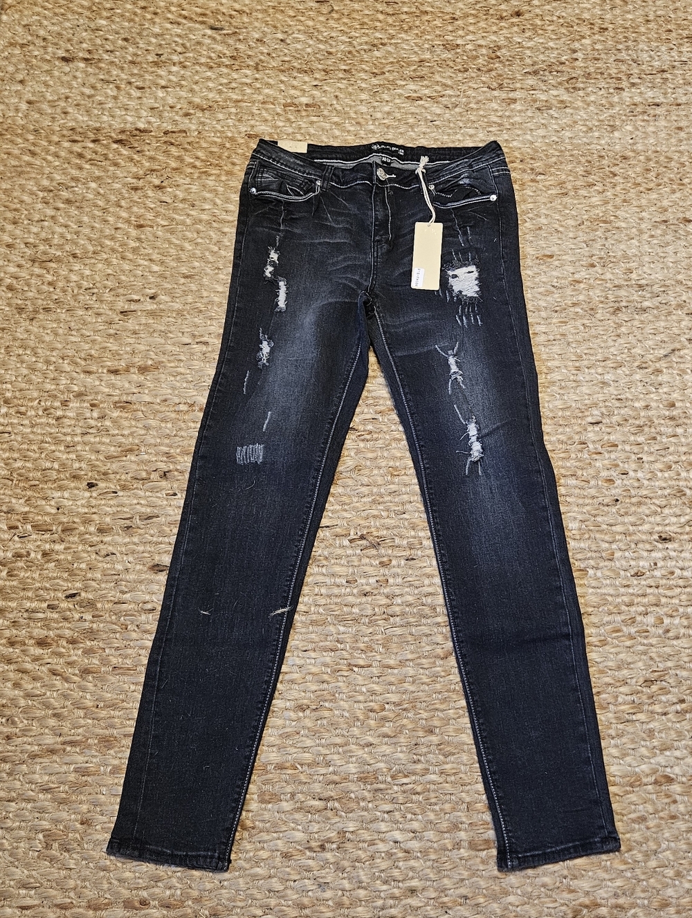 NWT - Dark Blue Distressed Women’s Skinny Jeans - Jrs Sz 30%13
